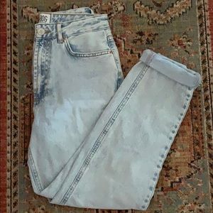 Urban Outfitters Light wash Mom Jeans